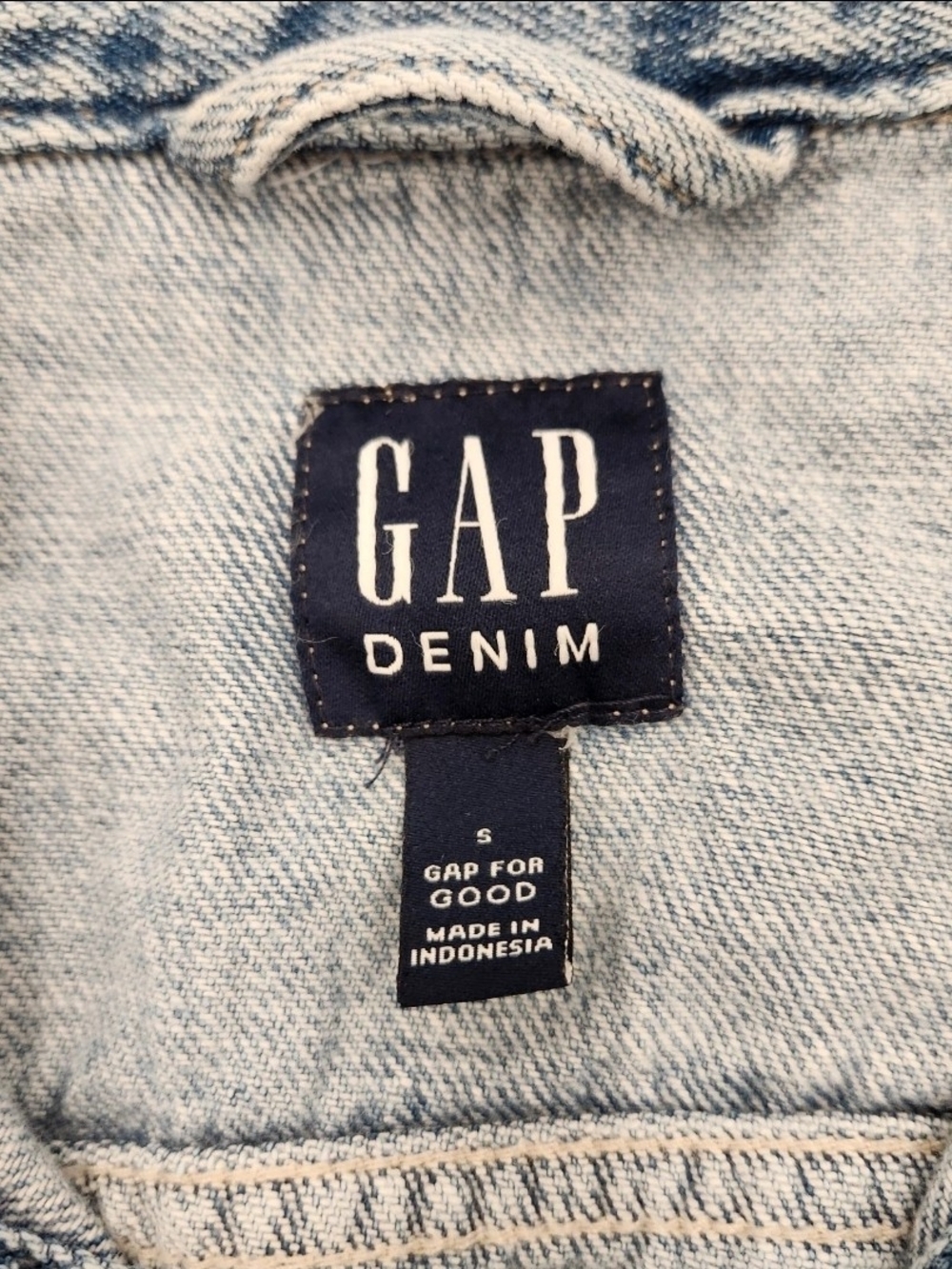 GAP Light Blue Denim Jacket - Women's - Picture 7 of 9
